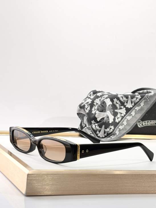 Picture of Chrome Hearts Sunglasses _SKUfw75732022fw